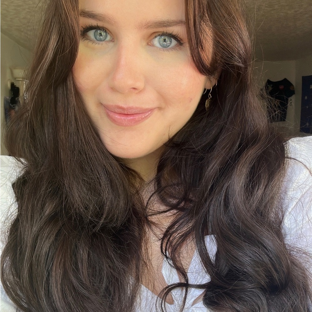 Meet your Posher, Constance